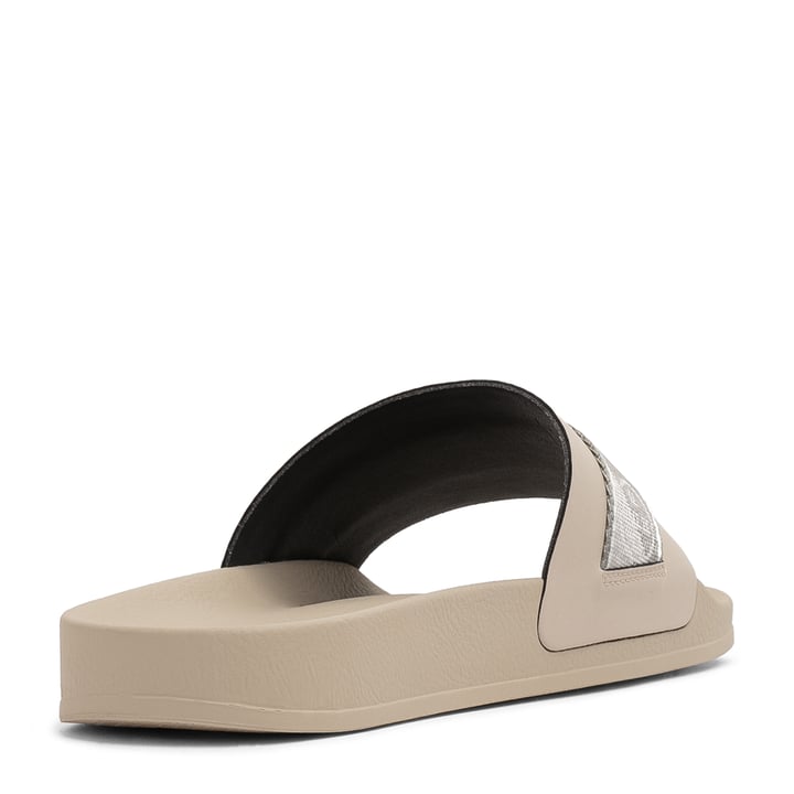 omia088f21fab003-0909_2.jpg?ts=20220504184955