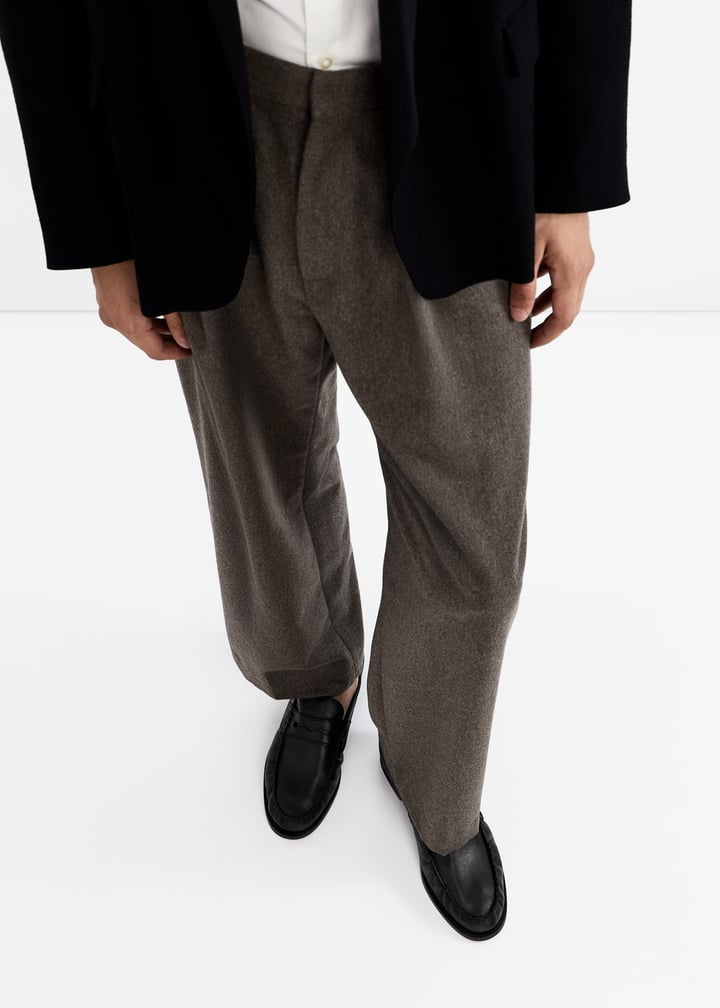 peblkpleat-black_2.jpg?ts=20260922155544