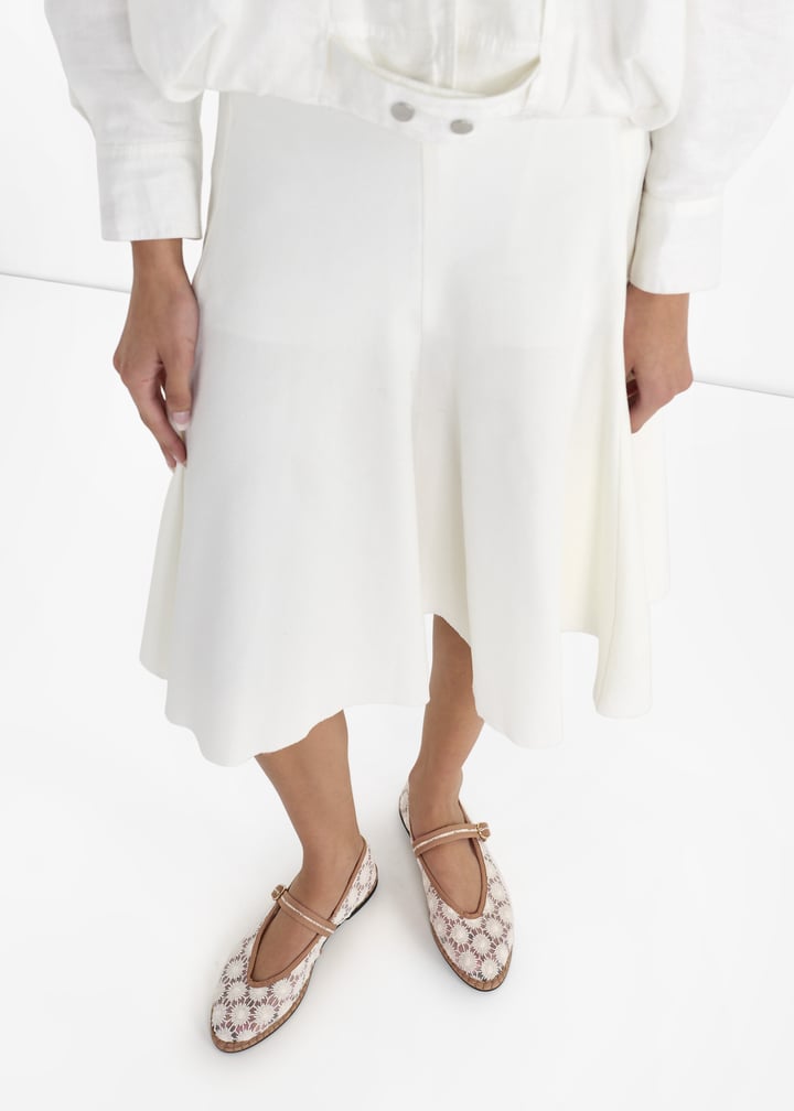 pierresnflwr-beige_2.jpg?ts=20251118024157