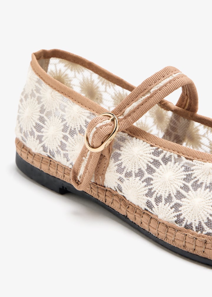 pierresnflwr-beige_5.jpg?ts=20251118024156