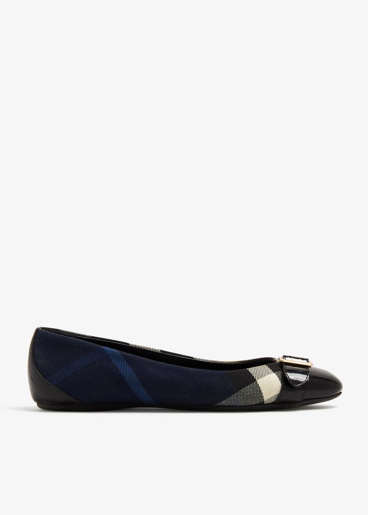 Burberry Pre-Loved Nova Check ballet flats for Women Blue in UAE