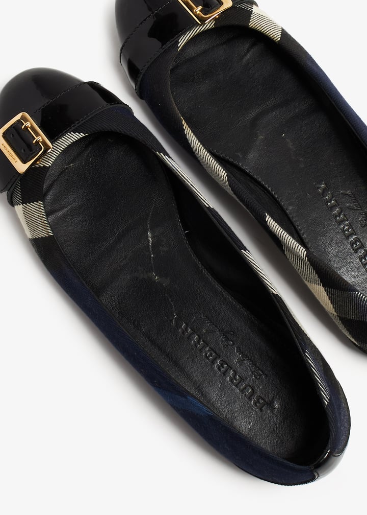 Burberry Pre-Loved Nova Check ballet flats for Women Blue in UAE