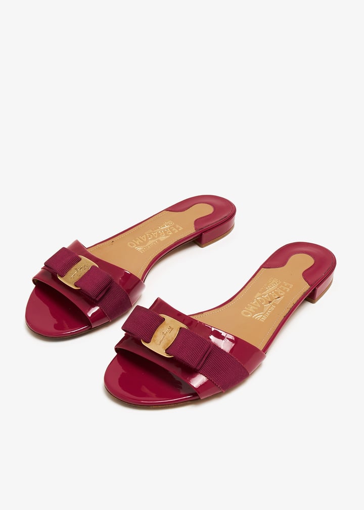 サンダル・ミュール FERRAGAMO SANDAL (01F0247602891C FLAMERED) Ferragamo Ladies Red Leather Altaire Ultra Fine Strap