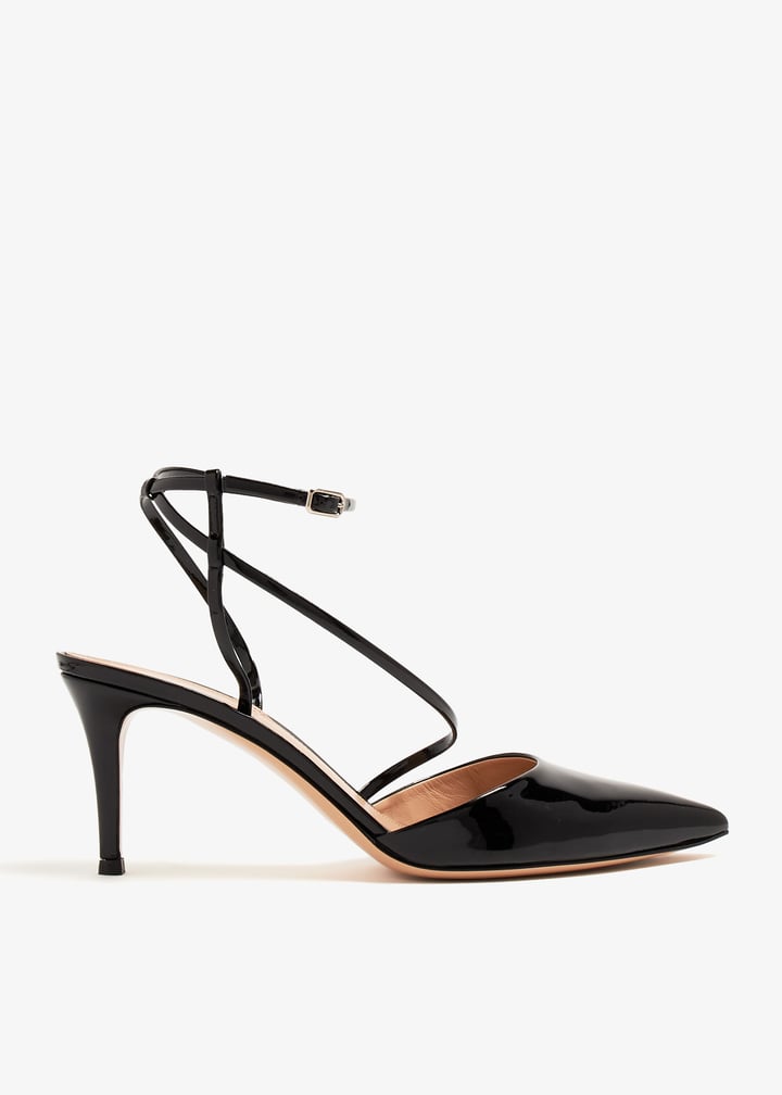 Gianvito Rossi Pre-Loved Carlyle pumps for Women Black in UAE