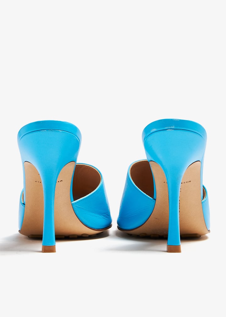 サンダル・ミュール Bottega Veneta Stretch Mule Turquoise Bottega Veneta Stretch Ankle Strap Sandals in Acid Turquoise