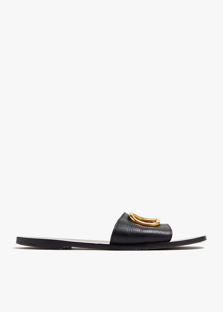 サンダル・ミュール Valentino Garavani Two-Tone Leather Vlogo Signautre Slippers Valentino Garavani VLogo Leather Tonal Mule Sandals | Neiman