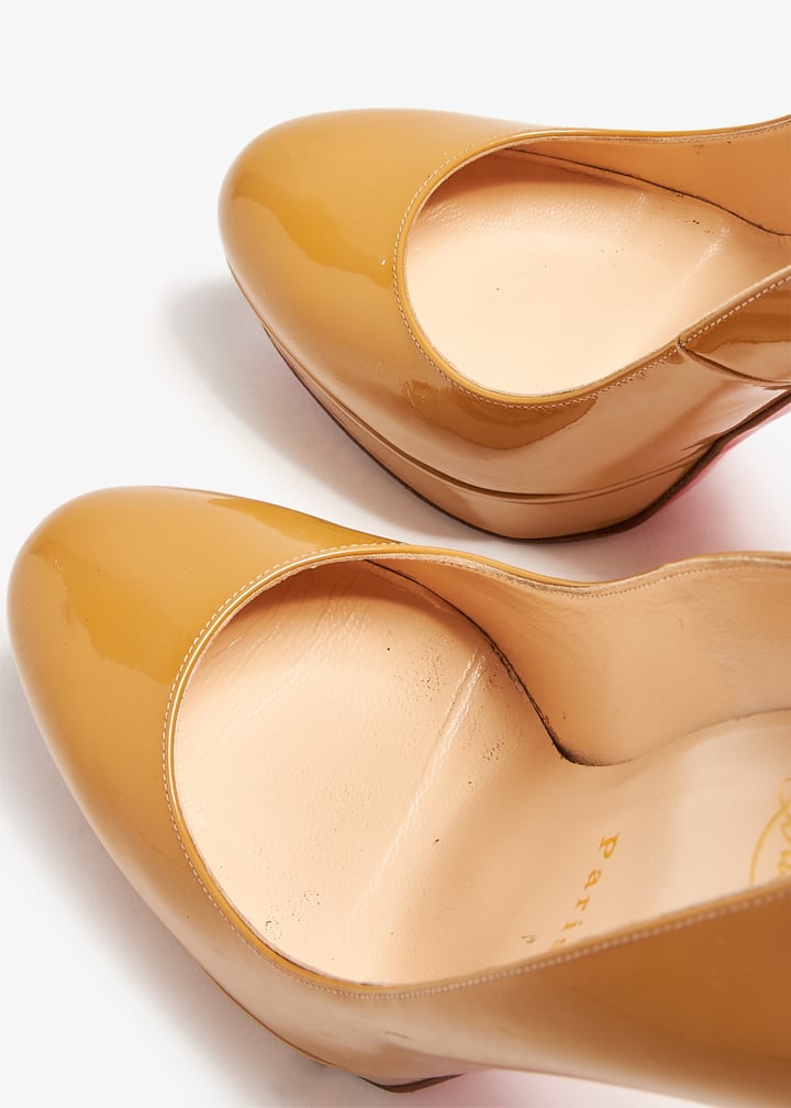 Christian Louboutin ビジュー付きハイヒール Christian Louboutin Pre-Loved Bianca pumps for Women - Beige