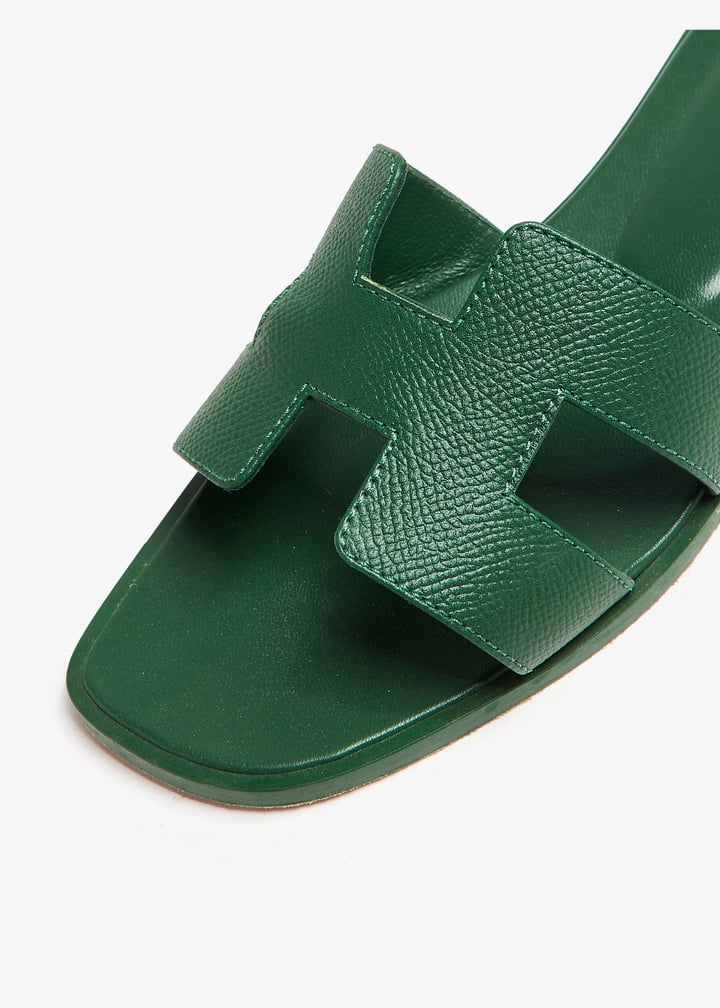 ✨HERMES　大判　helen✨ Hermès Pre-Loved Oran sandals for Women - Green in UAE