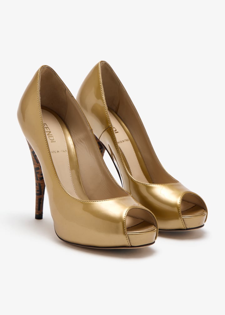 靴 OPEN-TOE PUMPS enfold FENDI Pre-Loved Zucca peep-toe pumps for Women - Gold in UAE