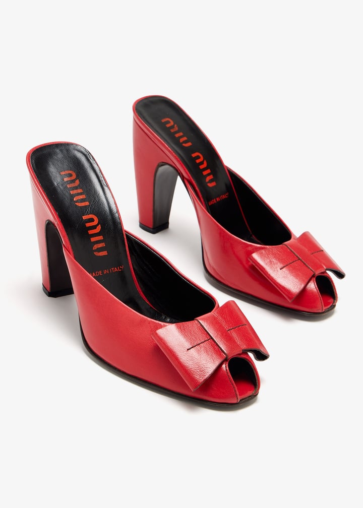 靴 Vintage Miu Miu Deniw bow sandals Miu Miu Pre-Loved Vintage Bow sandals for Women - Red in UAE