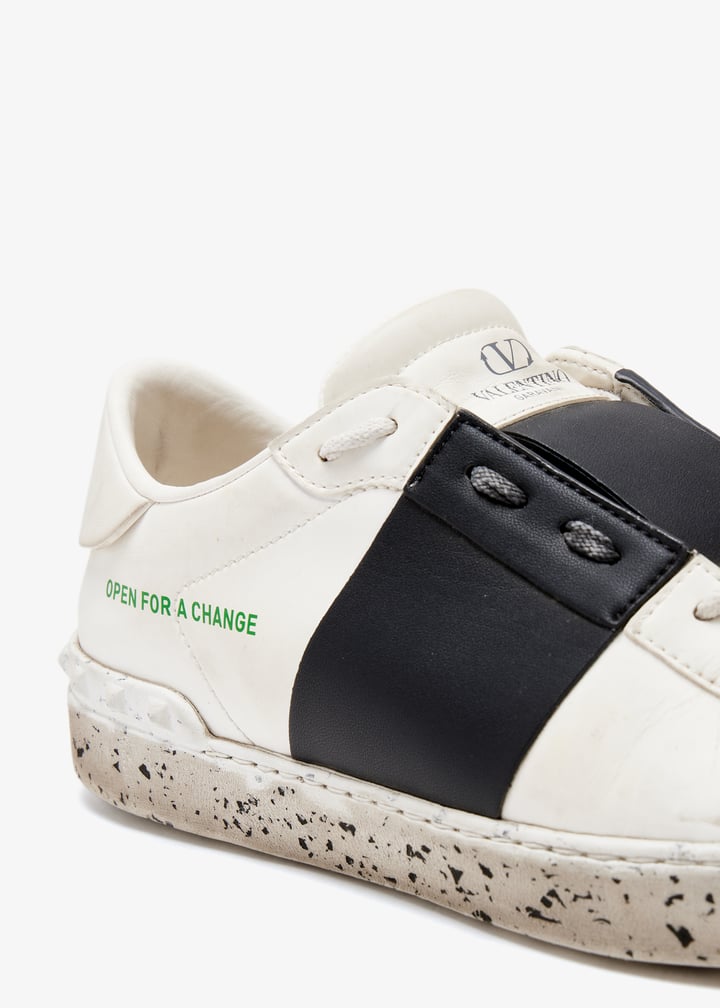 ★送料・関税込★VALENTINO★Open For Change Men's Sneakers Valentino Garavani Men's White Open For a Change Sneaker