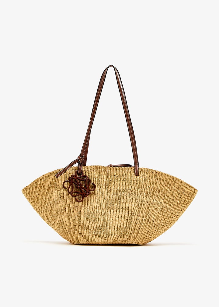 【新品未使用】LOEWE SHELL BASKET SMAL NATURAL LOEWE Pre-Loved Small Shell basket tote bag for Women - Beige in