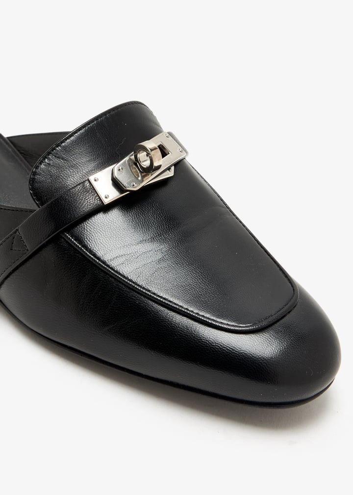 Hermès Pre-Loved Oz Kelly Buckle mules for Women - Black in UAE