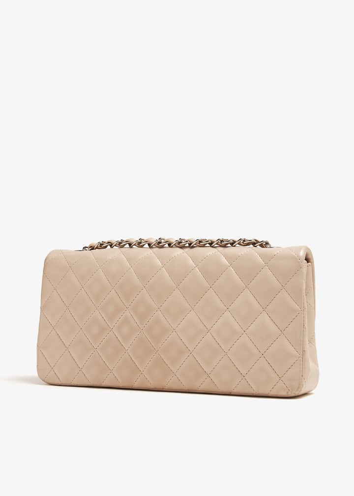 pldchanelflapbeige001_4.jpg?ts=20240625033034