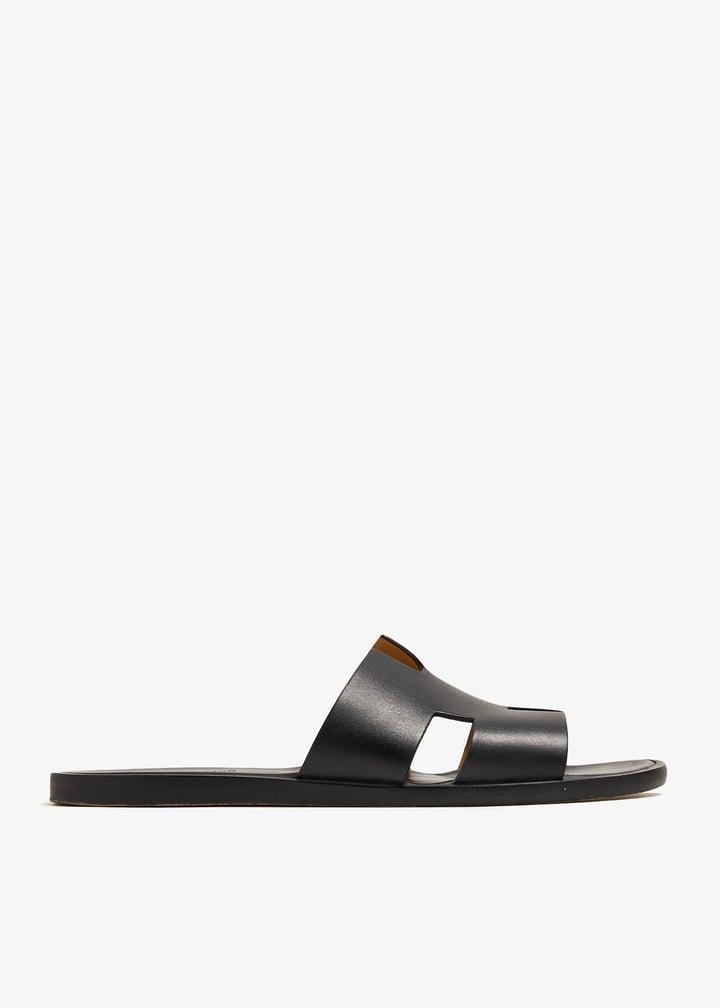 Hermès Pre-Loved Izmir sandals for Men - Black in UAE | Level Shoes