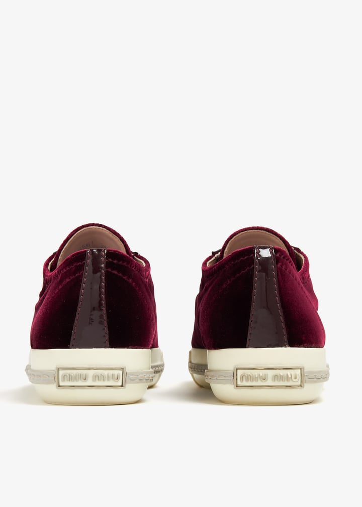 pldmiumiudarkred001_5.jpg?ts=20240130033051