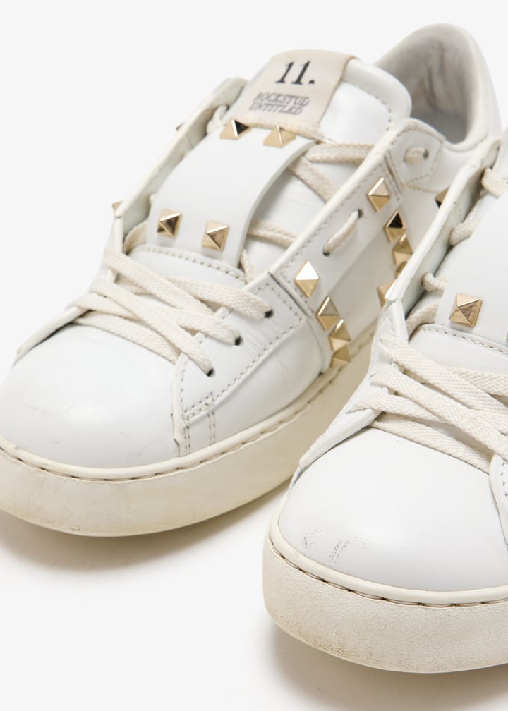 pldvalentinosnkrs01-white_6.jpg?ts=20250316144019