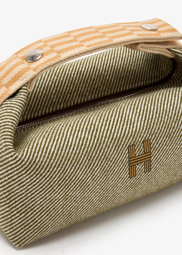 上質な日常を、優雅に持ち歩く☆【HERMES】Bride a Brac GM H-FBSLG-240118-1-01_1024x1024.