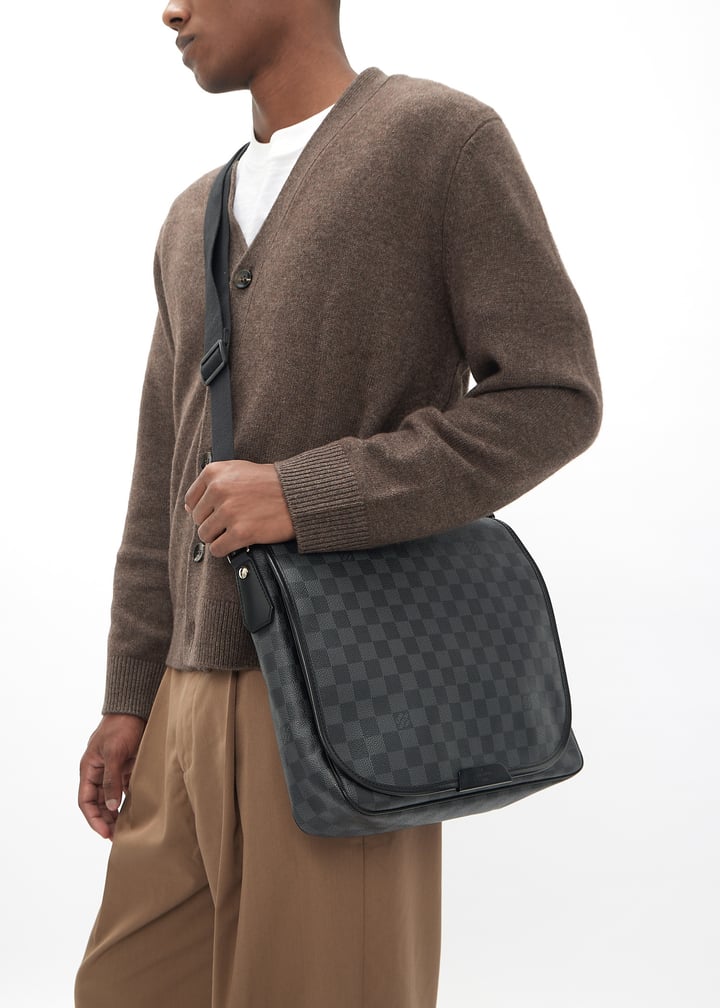 plxe565q0nyt8d38oq6-black_2.jpg?ts=20241009030517