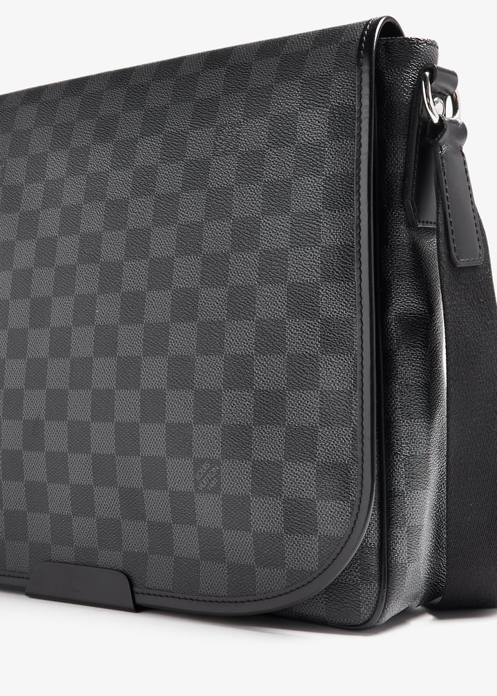 plxe565q0nyt8d38oq6-black_3.jpg?ts=20241009030517