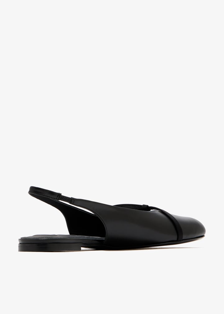 pupa-black_6.jpg?ts=20251114030536