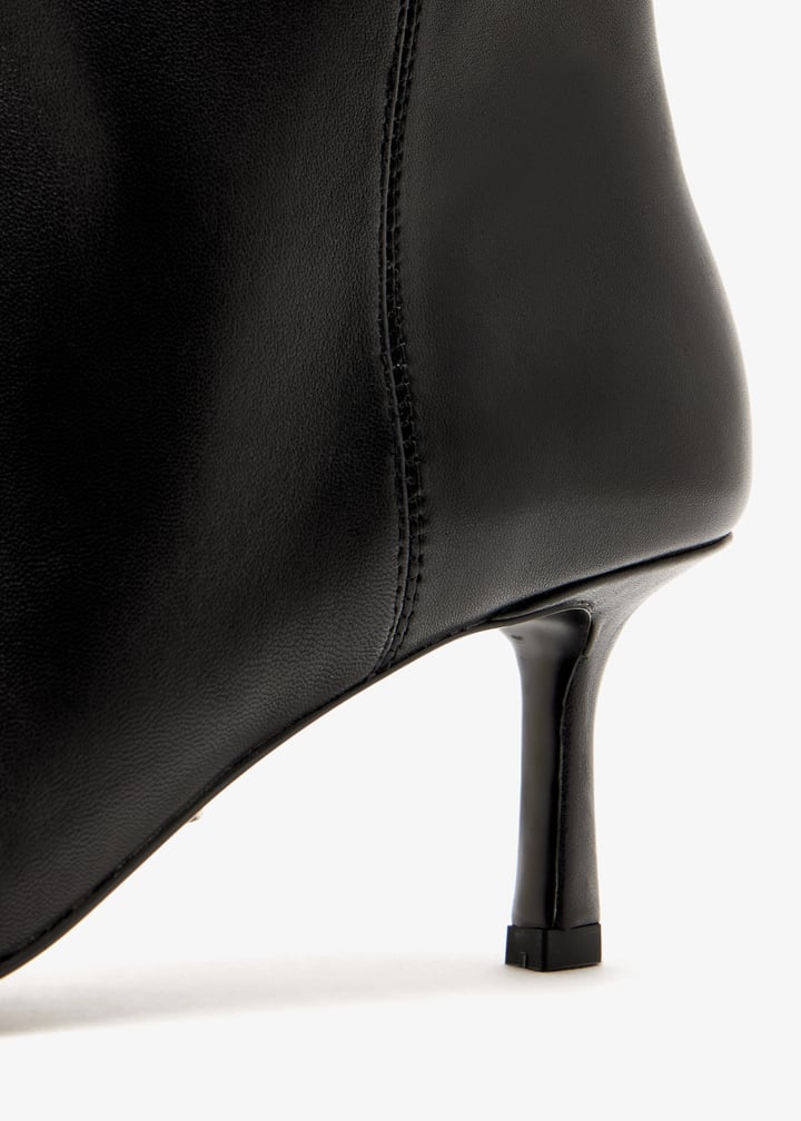 quincy-blknpa_5.jpg?ts=20250920031544