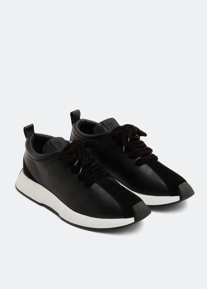 スニーカー GIUSEPPE ZANOTTI SS22 FEROX SNEAKERS (RM20034_002) Giuseppe Zanotti Ferox sneakers for Men - Black in UAE