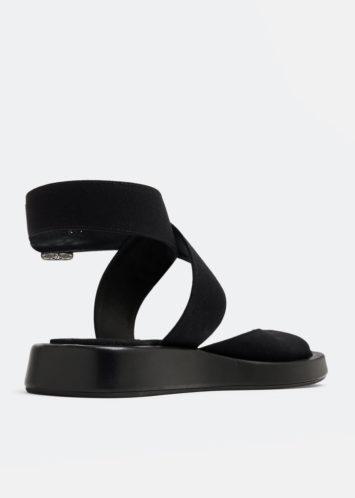 rosie-4-5000_4.jpg?ts=20230411030510