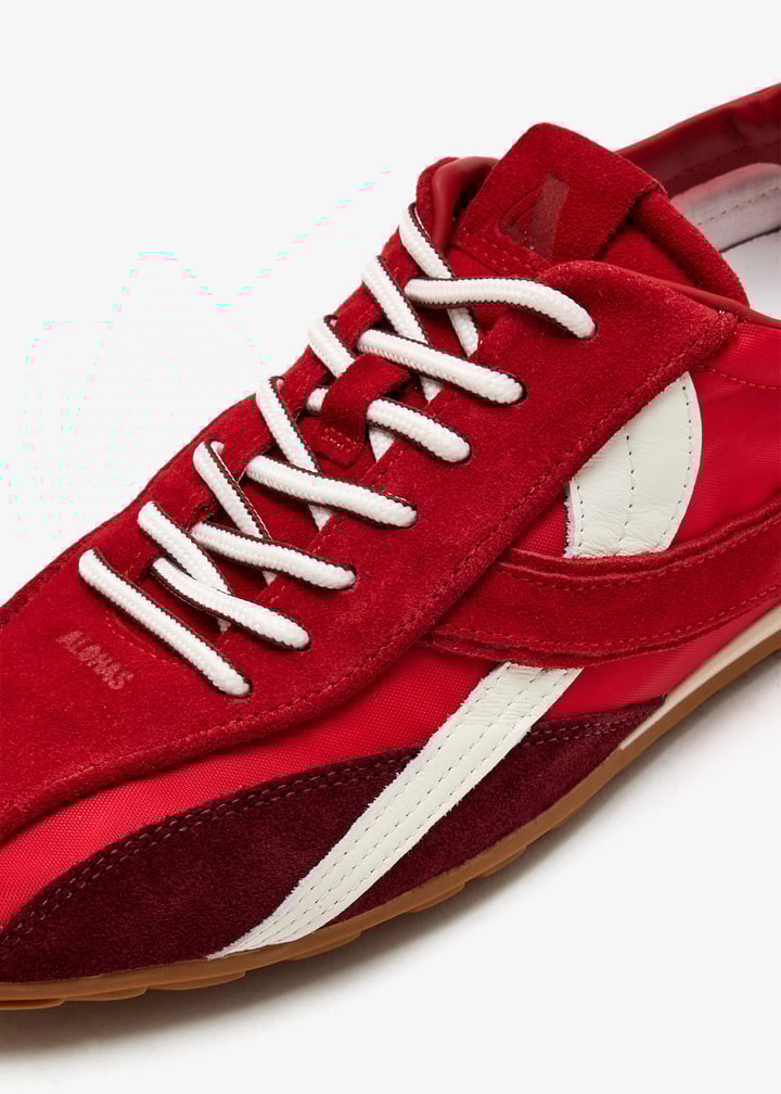 s101113-02_5.jpg?ts=20251128123821