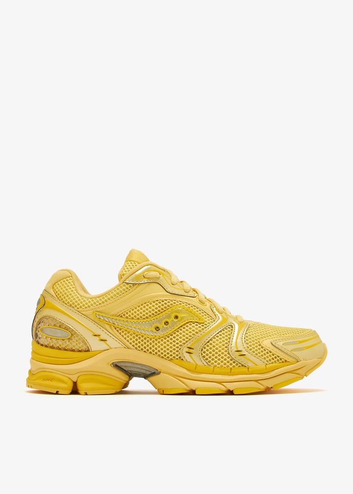 Saucony ProGrid Triumph 4 sneakers for Women - Yellow in USA