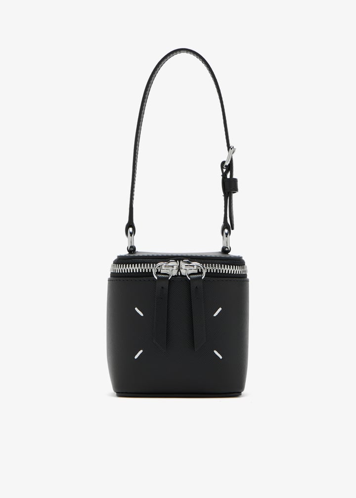 バッグ・カバンその他 MAISON MARGIELA Woman Mini bag Black SB1WG0019P6426 T8013 バッグ・カバンその他 MAISON MARGIELA Woman Mini bag Black
