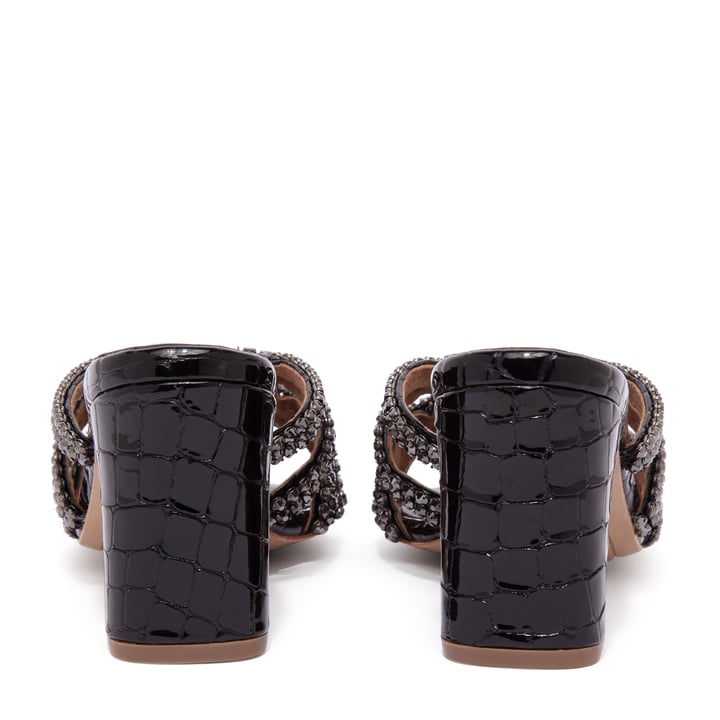 simone-black_3.jpg?ts=20220508155228