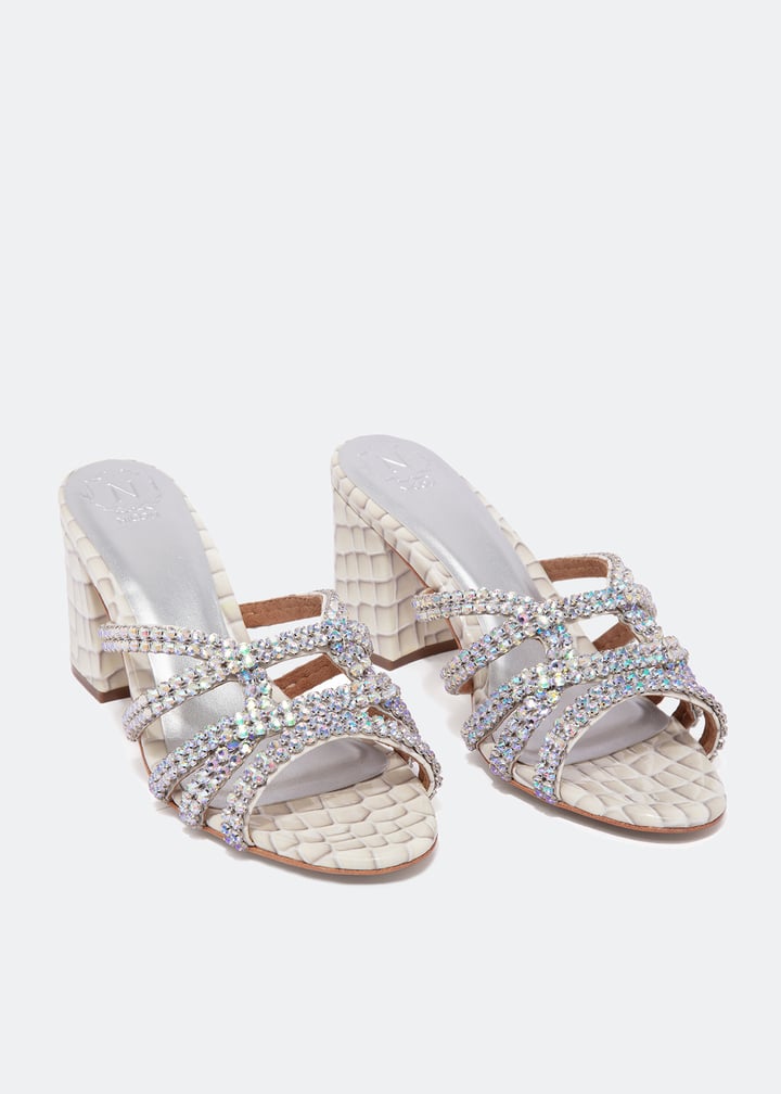 simone-ivory_2.jpg?ts=20221006173013