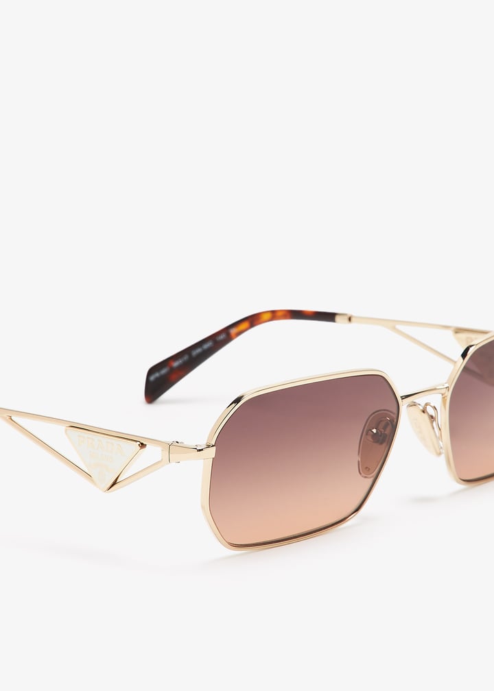 【国内正規 美品】20AW Prada Futuristic Logo L Prada Triangle logo sunglasses for Women - Gold in UAE