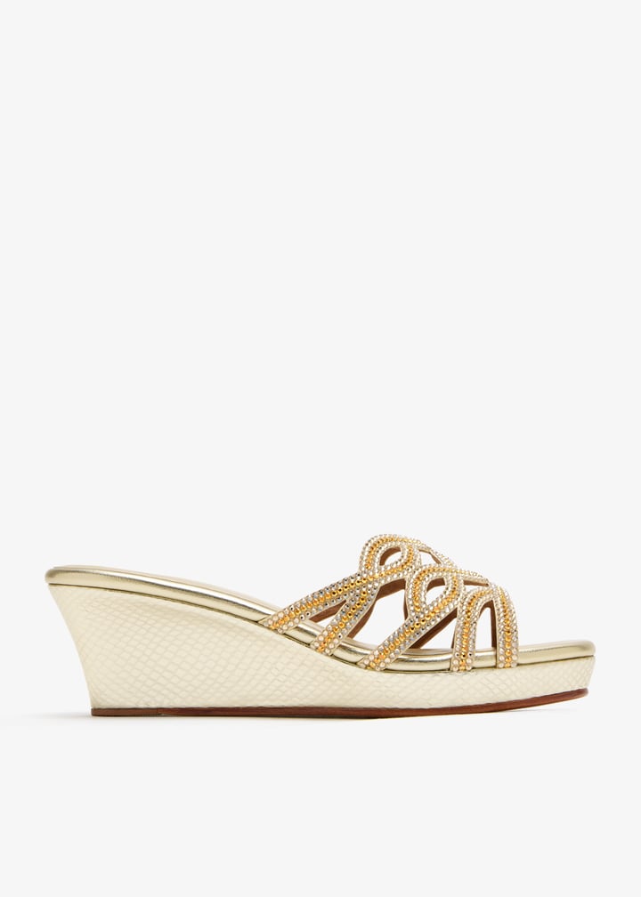stina-gold_1.jpg?ts=20251022095704
