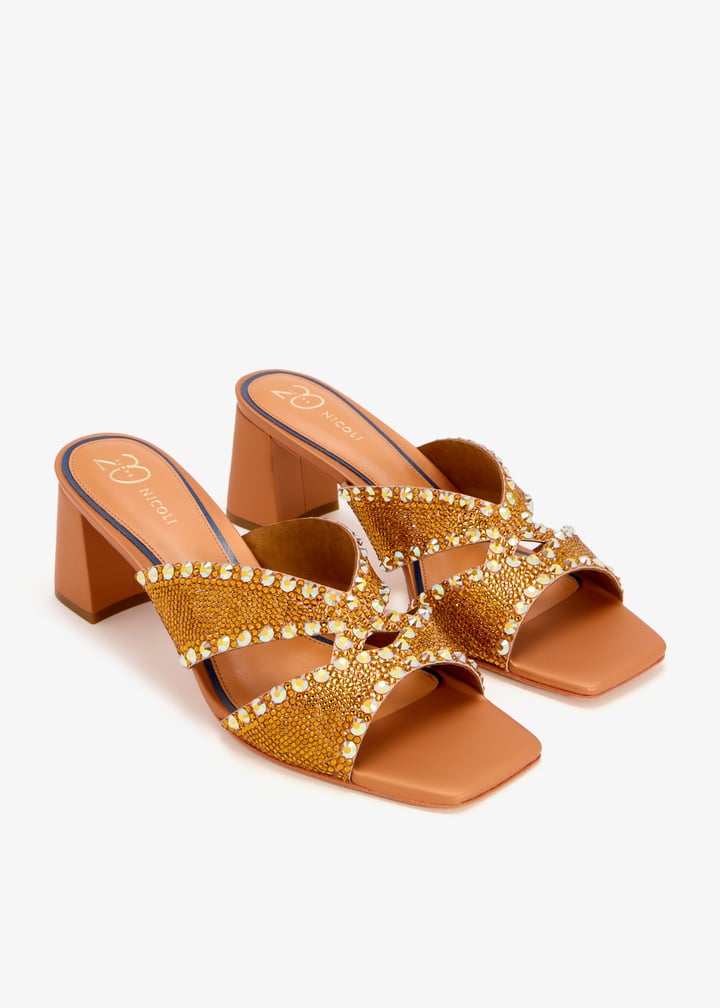 trani-tan_7.jpg?ts=20241219030516