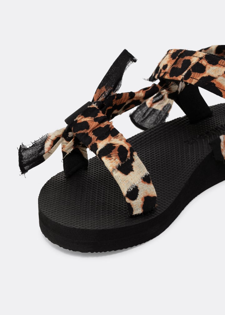 trekky-leo-bandana-leopri_3.jpg?ts=20221103030512