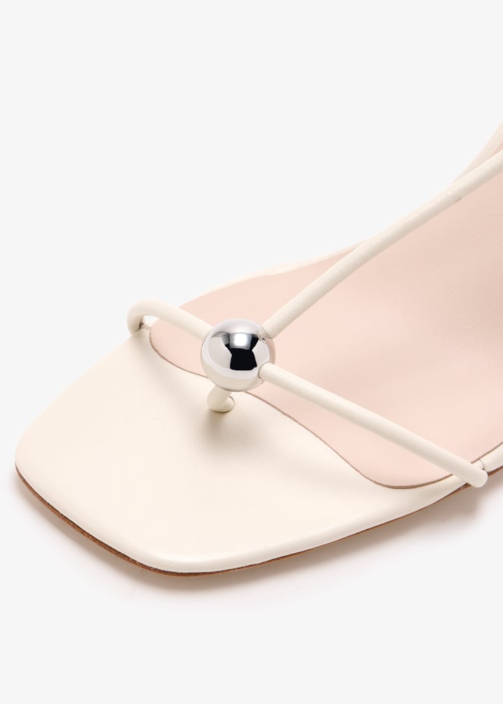 triana-n-white_5.jpg?ts=20250605031500