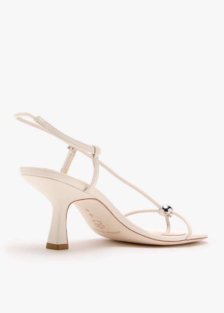 triana-n-white_6.jpg?ts=20250605031500