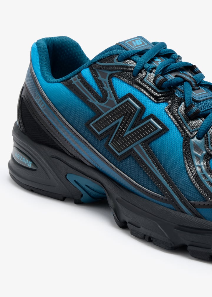 New Balance 740 sneakers for Men - Blue in USA | Level Shoes