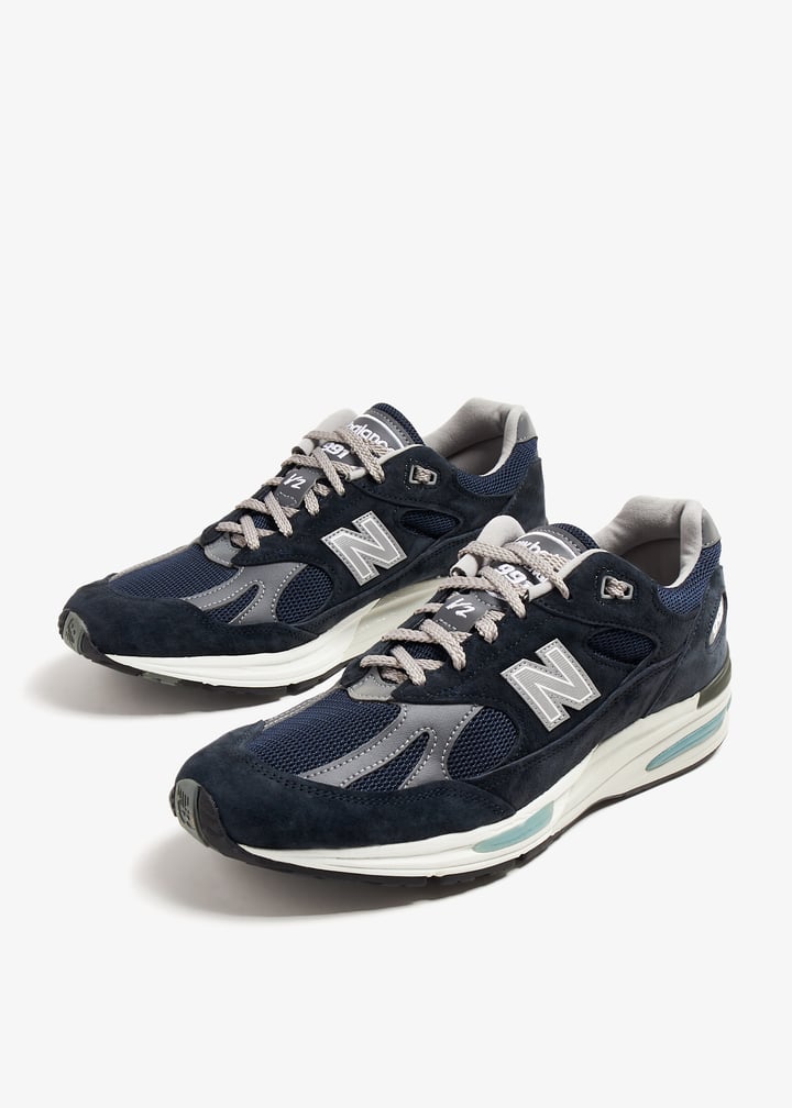 New Balance MADE in UK 991v2 sneakers for Men - Blue in UAE