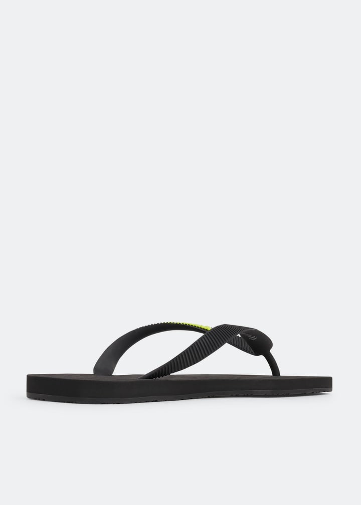 ue52fl100x-1300-bkneyw_3.jpg?ts=20220504190012