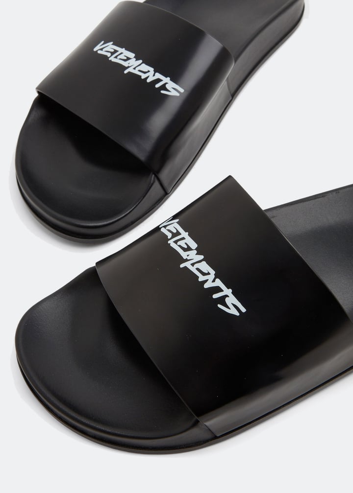 ue52fl500b-2400-blkwht_2.jpg?ts=20220504190012