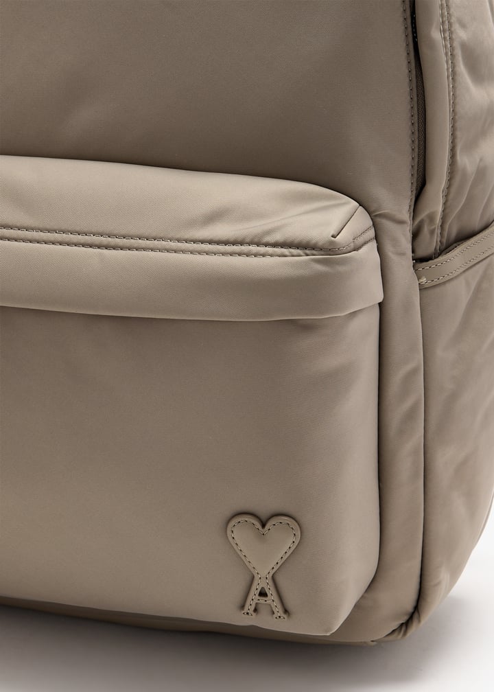 ull728-aw0001-a002_5.jpg?ts=20260220020854