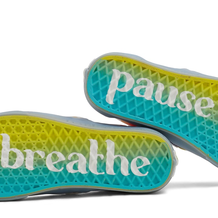 vn000xg88-mc1_6.jpg?ts=20220505184728