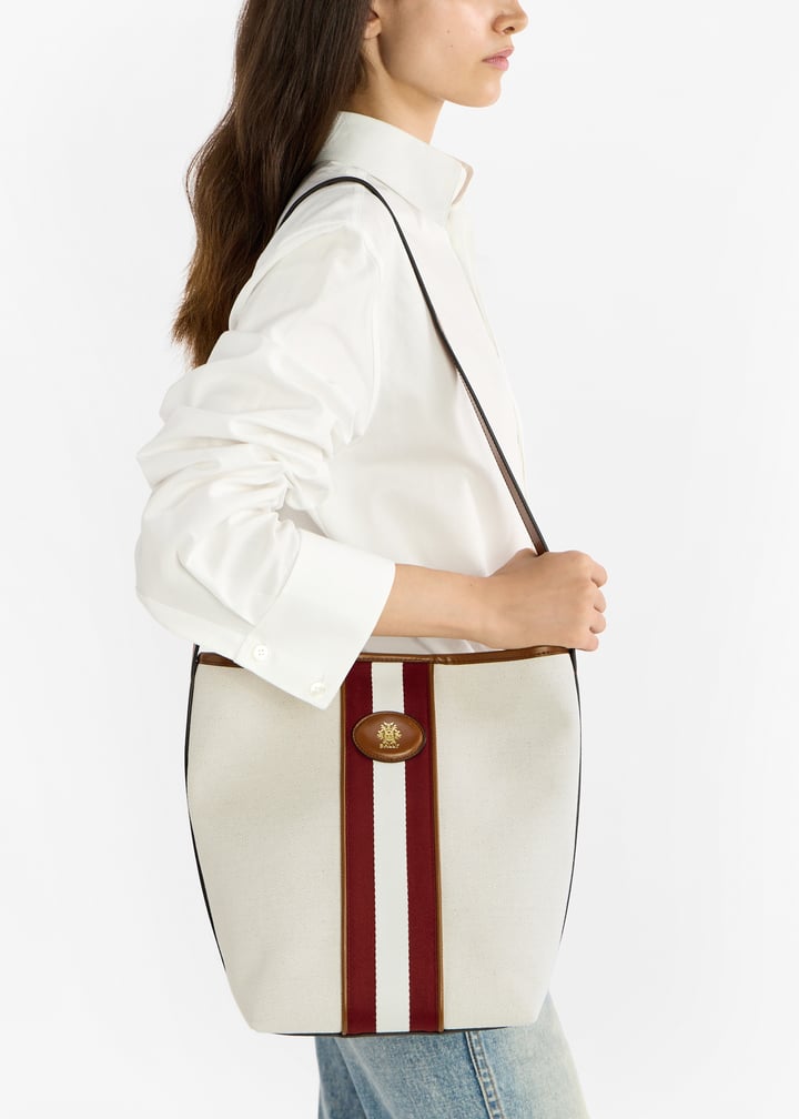 wau01scv088-u102o_2.jpg?ts=20260418020614