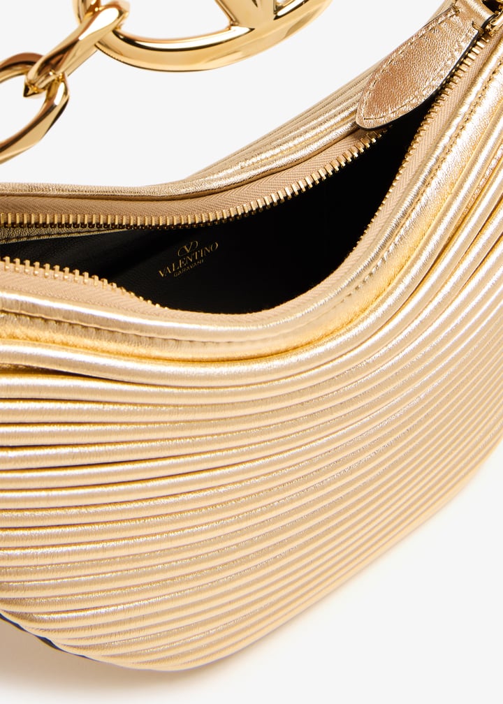 ヴァレンティノ ミニ ホーボー ムーンバッグ ゴールド Mini Vlogo Moon Hobo Bag In Metallic-effect Nappa Leather