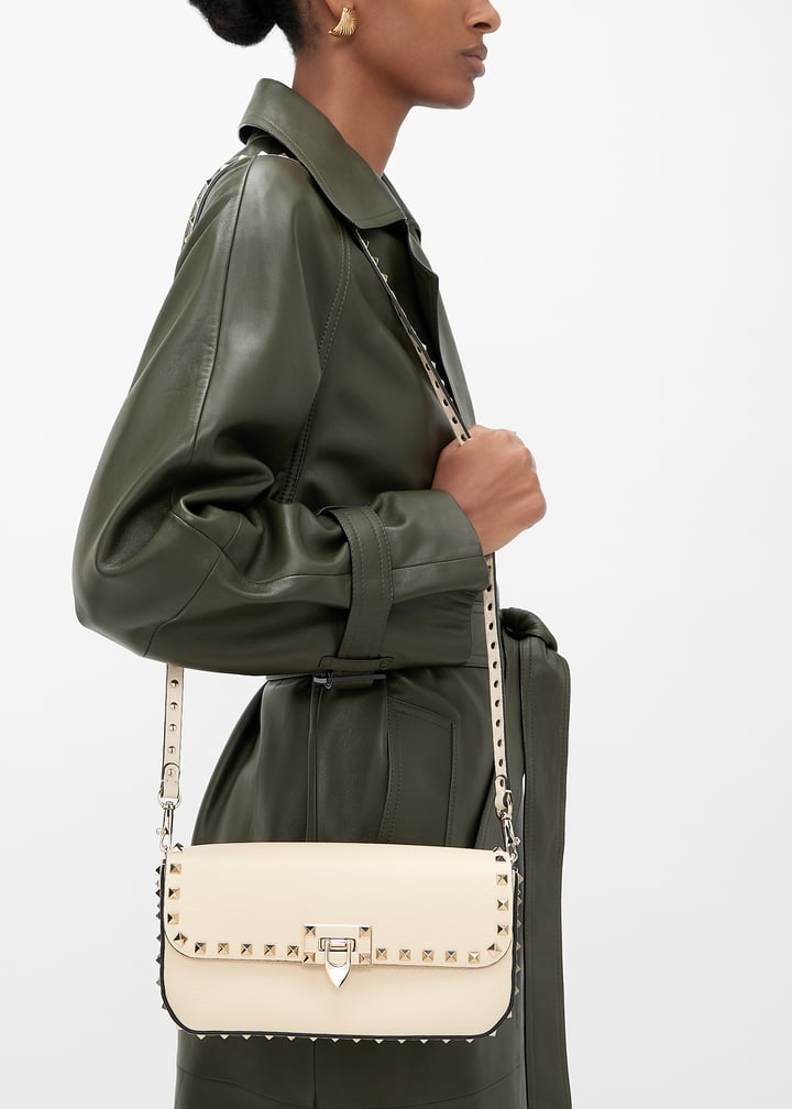 VIP【送料関税込】VALENTINO GARAVANI ROCKSTUD CROSSBODY BAG Valentino Garavani Rockstud crossbody bag for Women - Cream