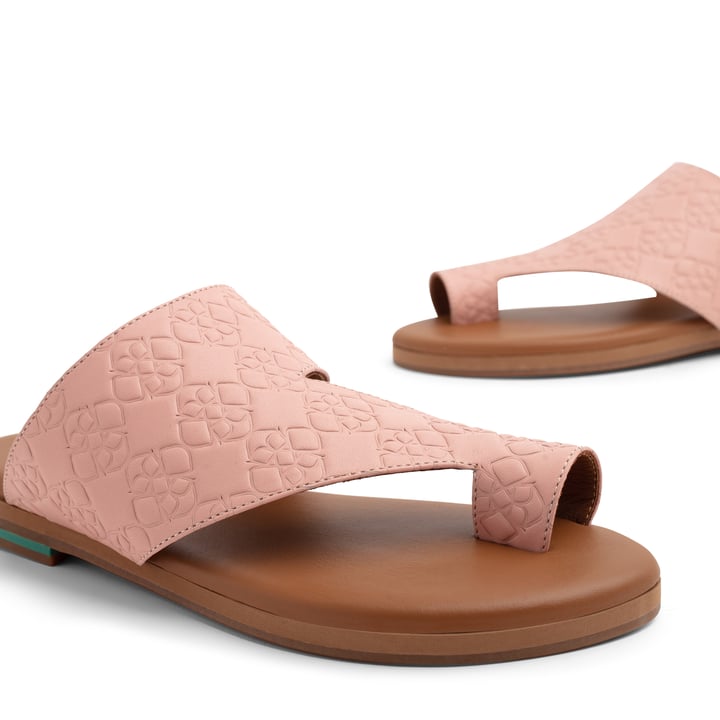 wdanah-nude_3.jpg?ts=20220505184821