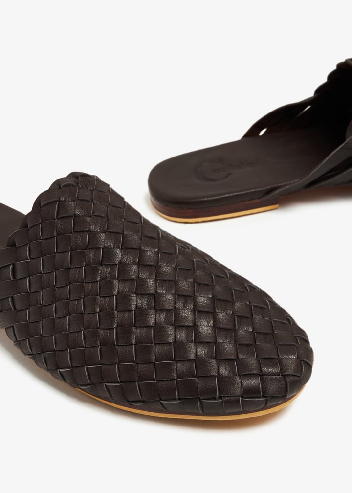 wovenslipperm-drkbrn_3.jpg?ts=20231031032032
